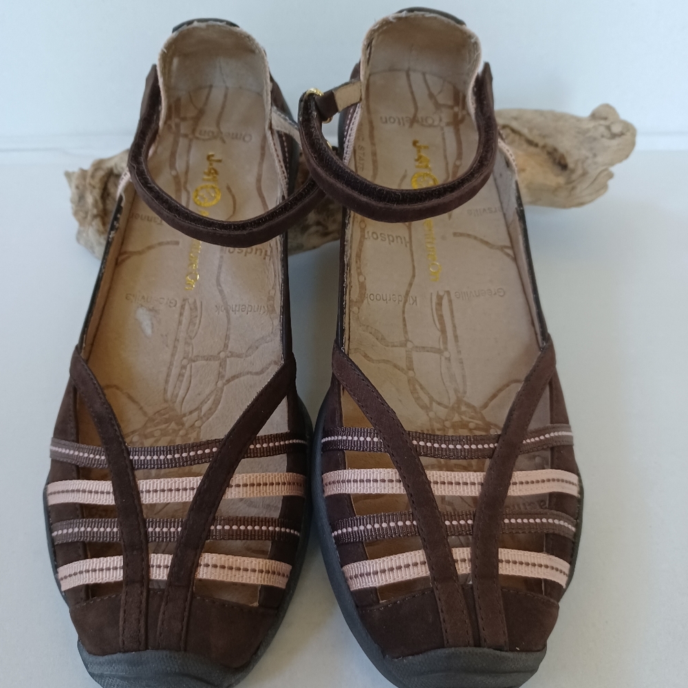J-41 Adventure On Sandals!